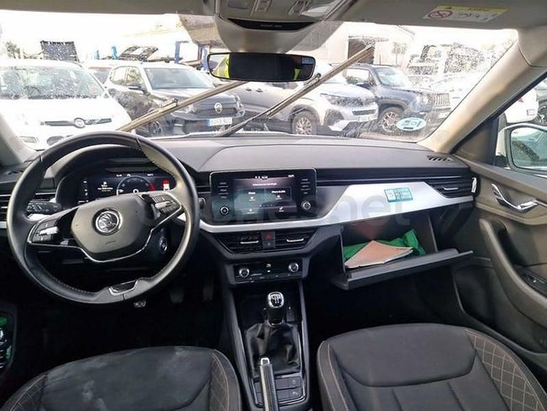 Usado Skoda Kamiq Ambition 150 CV (110 kW) 2022 Blanco SUV