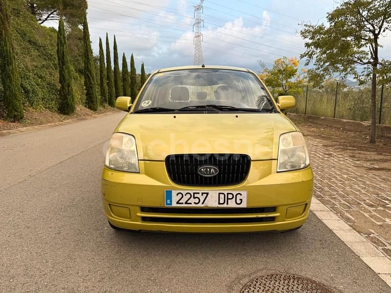 Usado Kia Picanto EX 65 CV (47 kW) 2005 Amarillo Utilitario