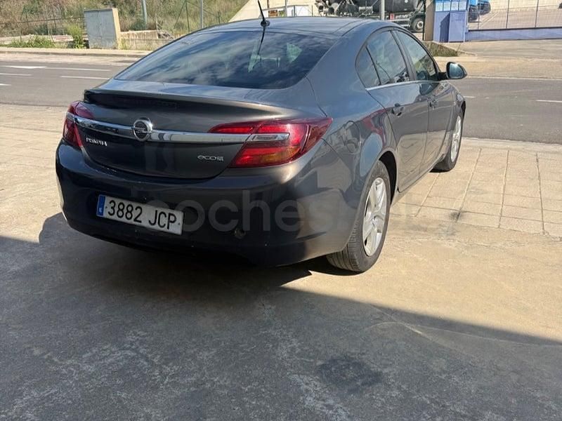 Usado Opel Insignia Selective 140 CV (102 kW) 2015 Gris / plata Berlina