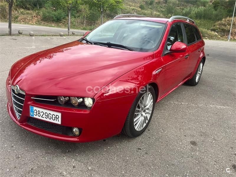 Rojo Usado 2008 Alfa Romeo 159 Familiar | 5600 € (Un poco caro) - Imagen 1/4