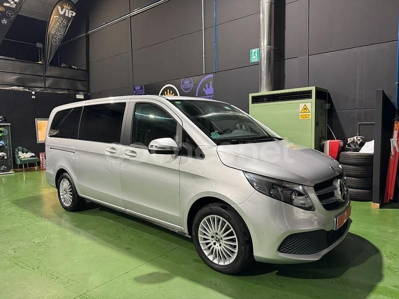 Usado Mercedes V220 Avantgarde 163 CV (119 kW) 2021 Gris / plata Monovolumen
