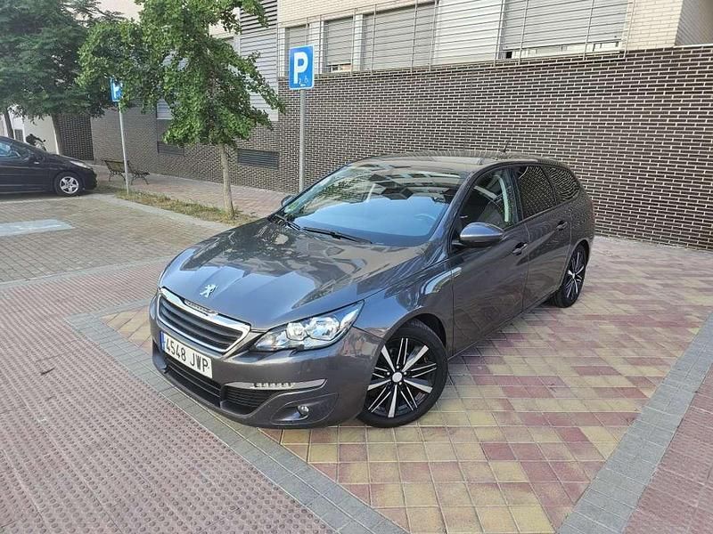 Gris Usado 2017 Peugeot 308 Active Familiar | 6999 € (Precio justo) - Imagen 1/4