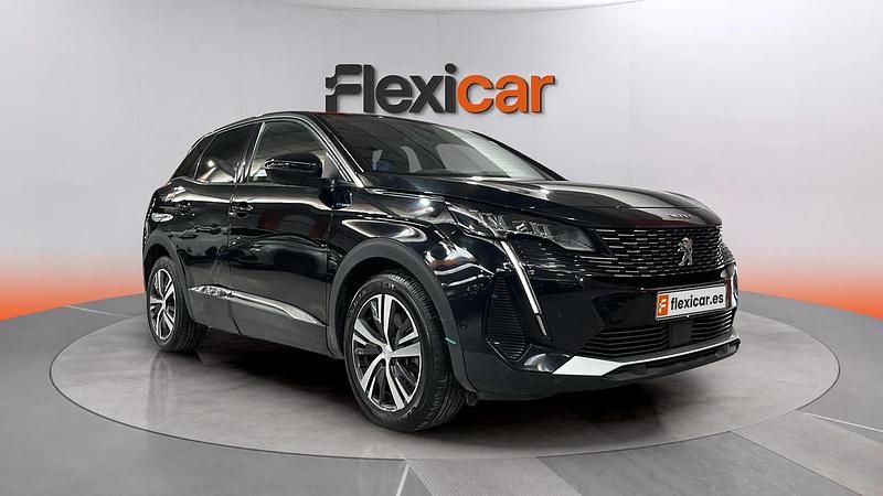 Usado Peugeot 3008 Allure 136 CV (100 kW) 2023 Negro SUV