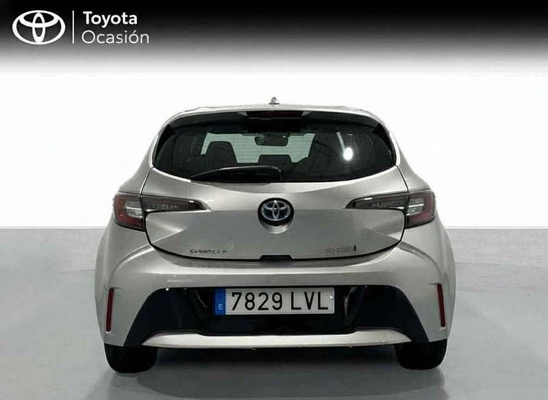 Usado Toyota Corolla Active 122 CV (89 kW) 2021 Gris Utilitario