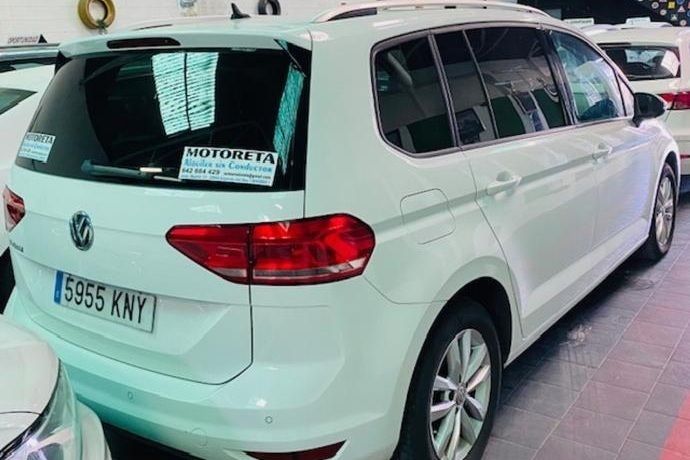 Usado VW Touran Advance 150 CV (110 kW) 2018 Monovolumen