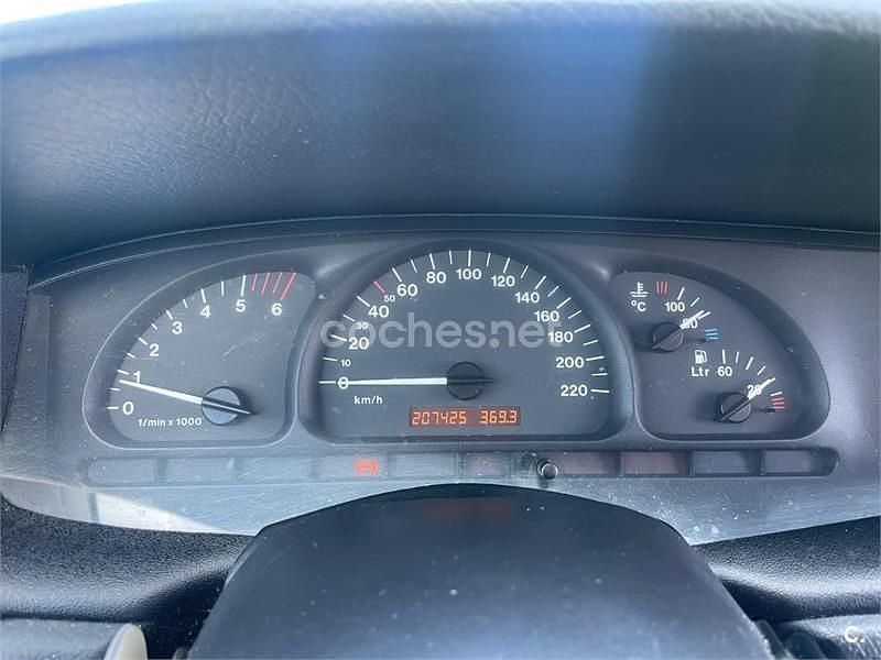 Usado Opel Vectra Comfort 100 CV (73 kW) 2001 Azul Berlina