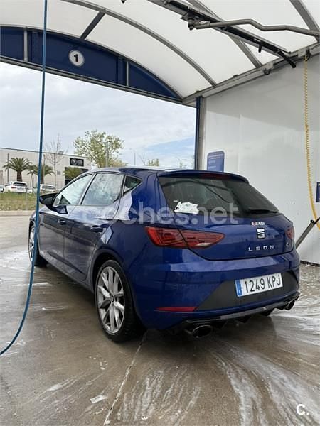 Usado Seat Leon FR 125 CV (91 kW) 2018 Azul Berlina