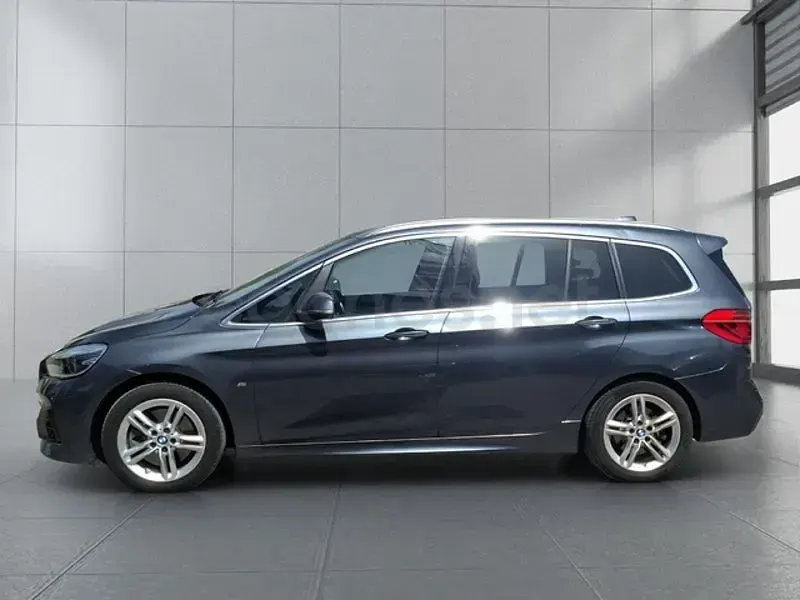 Usado BMW 220 Sport Line 190 CV (139 kW) 2019 Gris / plata Familiar