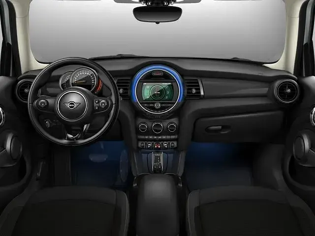 Käytetty Mini Cooper 136 HP (100 kW) 2021 Viistoperä