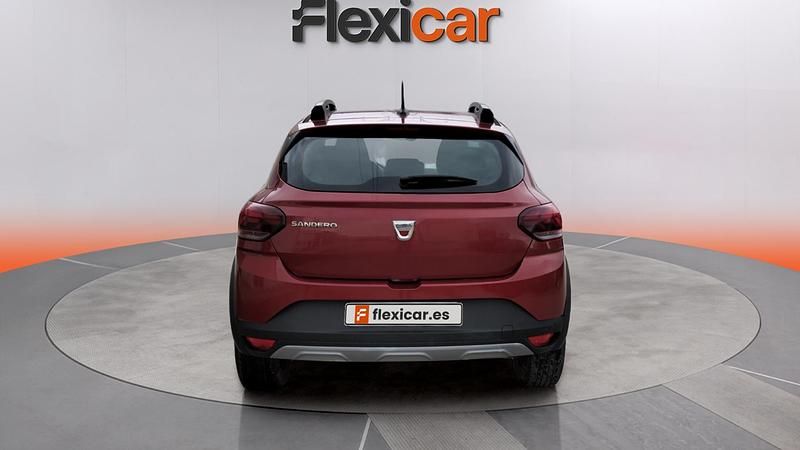 Begagnad Dacia Sandero Essentiel 91 HK (66 kW) 2022 Röd Halvkombi