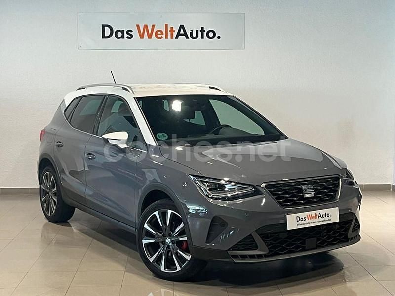Gris Usado 2024 Seat Arona FR SUV | 19.990 € (Precio justo) - Imagen 1/4
