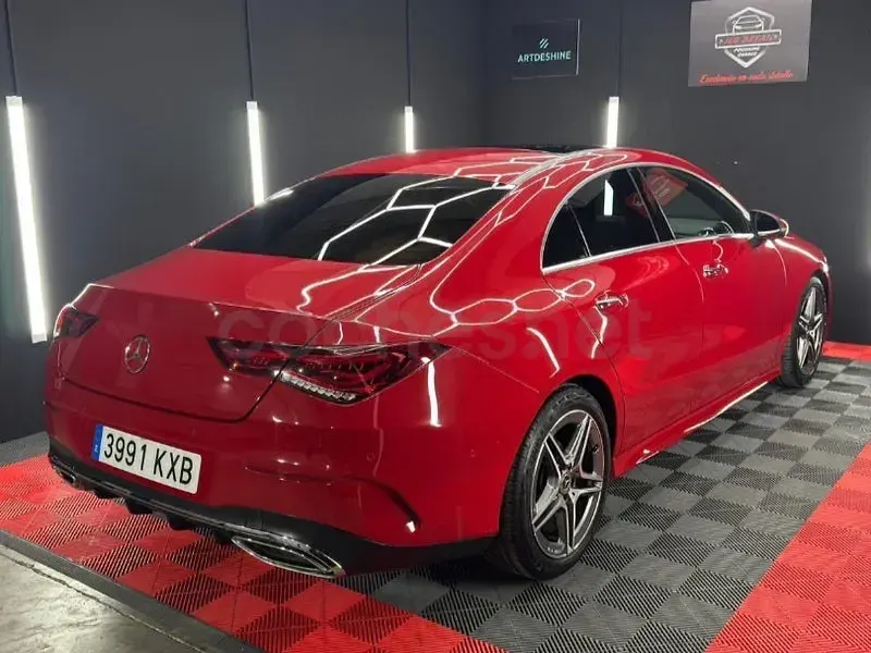 Usado Mercedes CLA180 136 CV (100 kW) 2019 Rojo Coupe