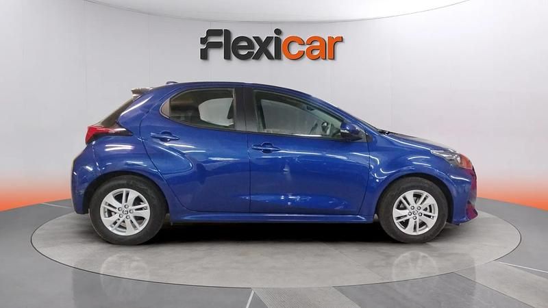 Usado Toyota Yaris Edition 125 CV (91 kW) 2022 Azul Berlina
