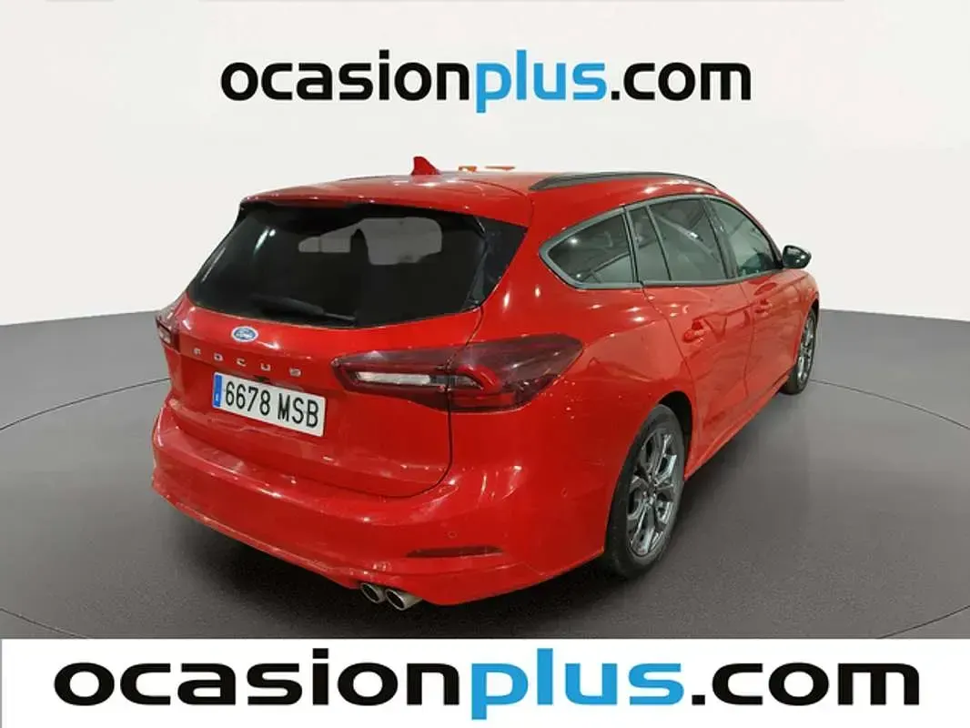 Usado Ford Focus ST-Line 155 CV (114 kW) 2024 Rojo Familiar