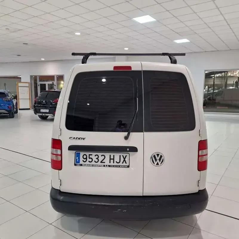Usado VW Caddy Pro 75 CV (55 kW) 2012 Blanco Monovolumen