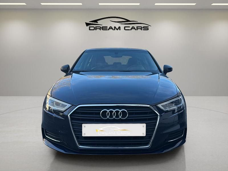 Usado Audi A3 Sportback Design 150 CV (110 kW) 2019 Azul Utilitario