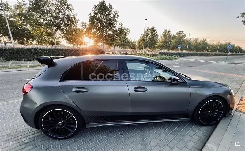Usado Mercedes A35 AMG 306 CV (225 kW) 2020 Gris / plata Berlina