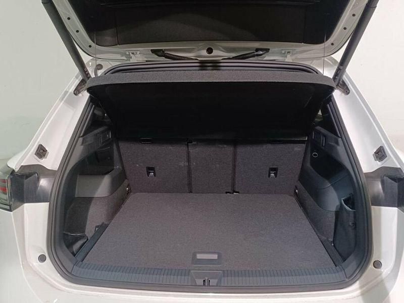 Usado VW Tiguan R-line 150 CV (110 kW) 2024 Blanco SUV