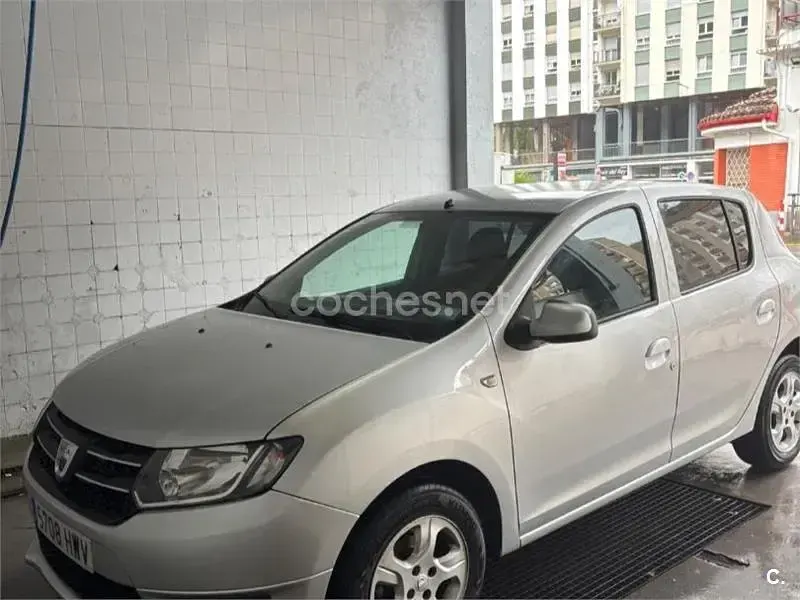 Brugt Dacia Sandero Lauréate 90 HK (66 kW) 2014 Hvid Sedan