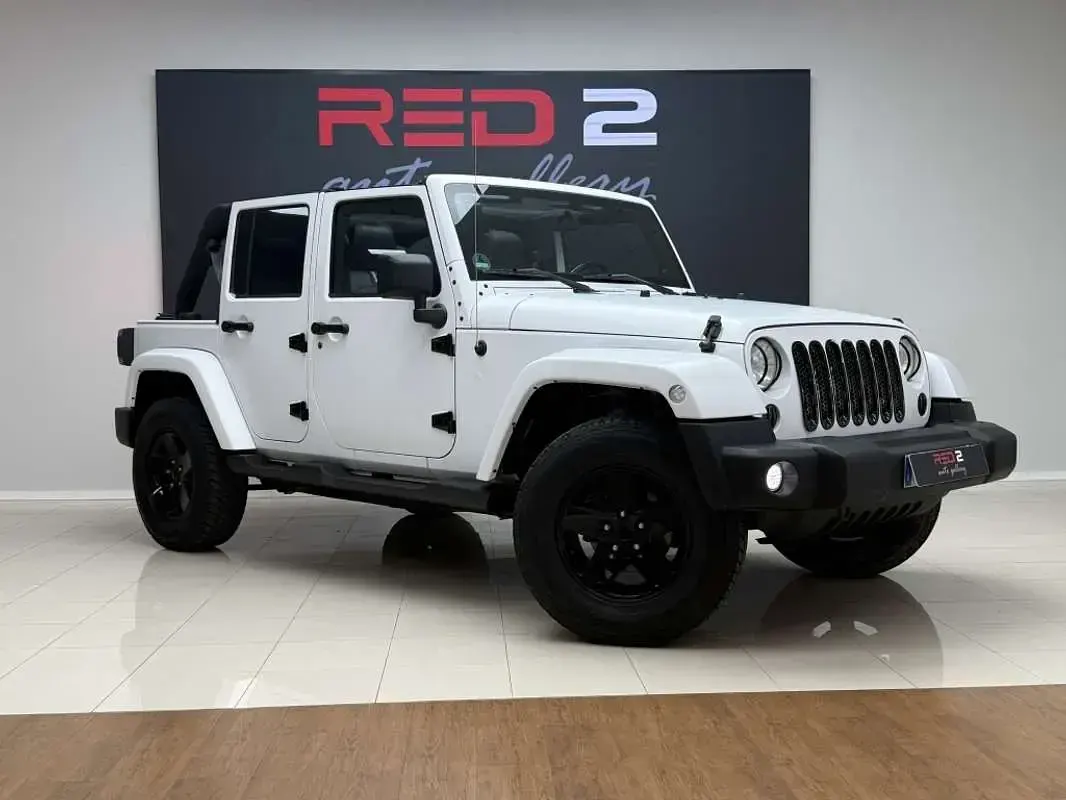 Usado Jeep Wrangler Unlimited Sahara 200 CV (147 kW) 2009 Blanco SUV
