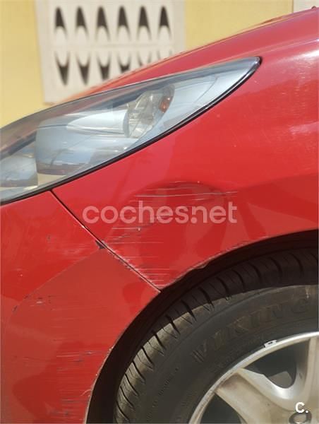 Usado Peugeot 206 70 CV (51 kW) 2009 Rojo Berlina