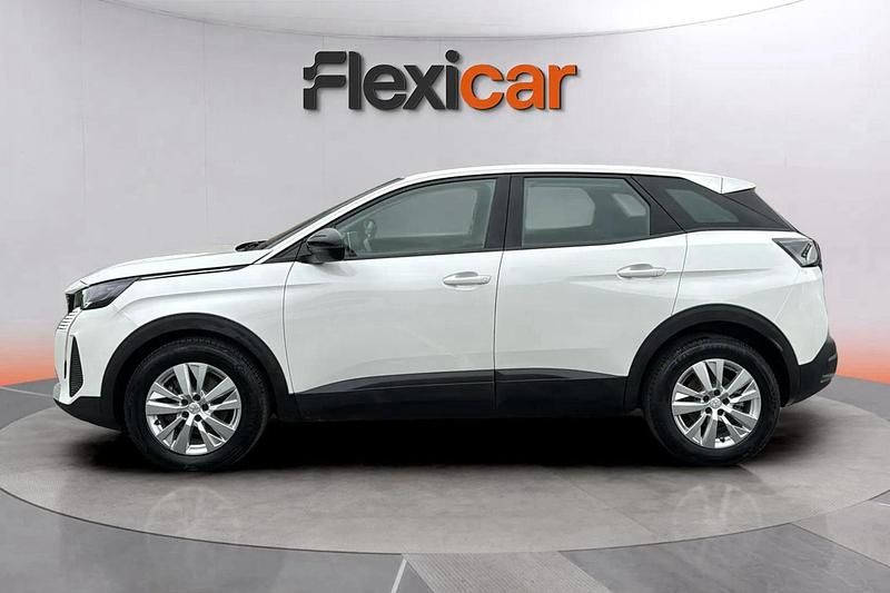 Usado Peugeot 3008 Active 131 CV (96 kW) 2022 Blanco SUV