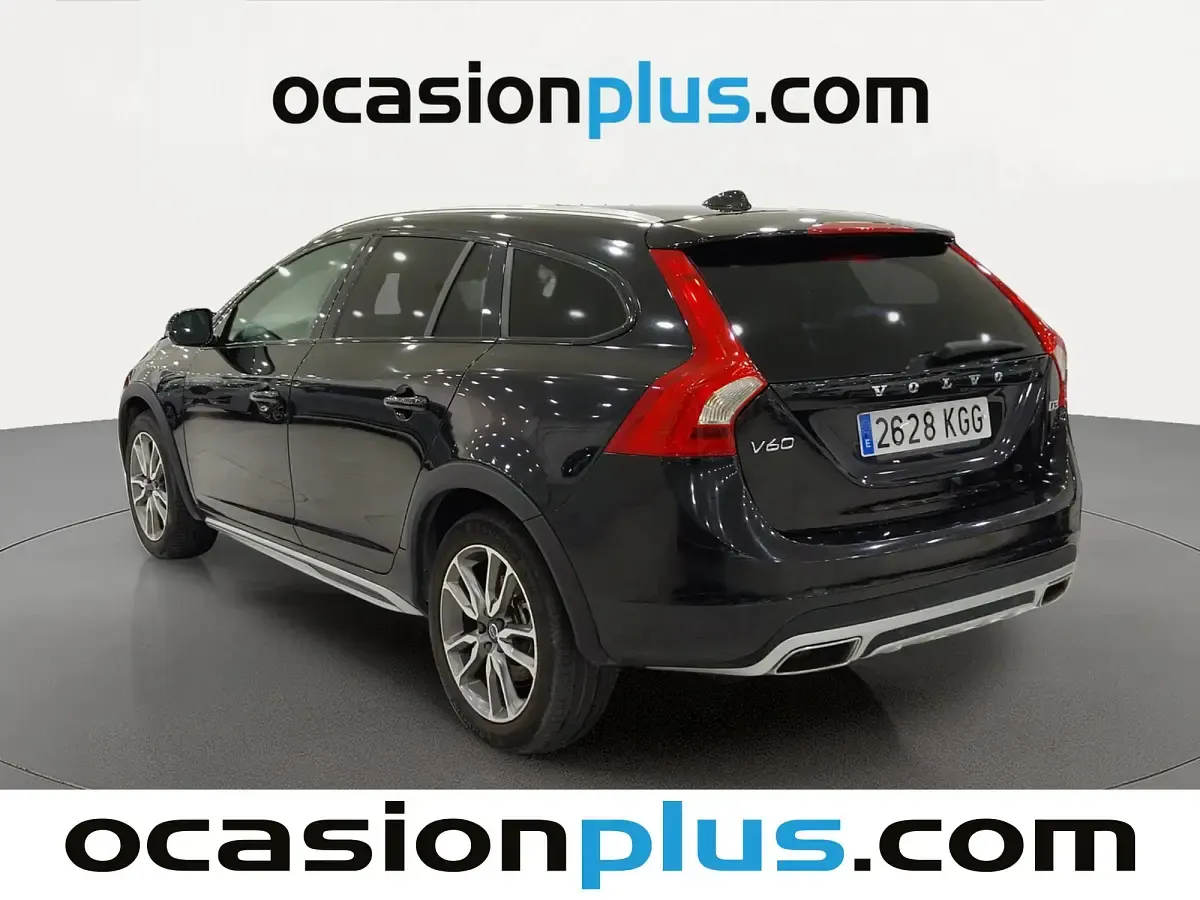 Usado Volvo V60 CC Momentum 150 CV (110 kW) 2017 Negro Familiar