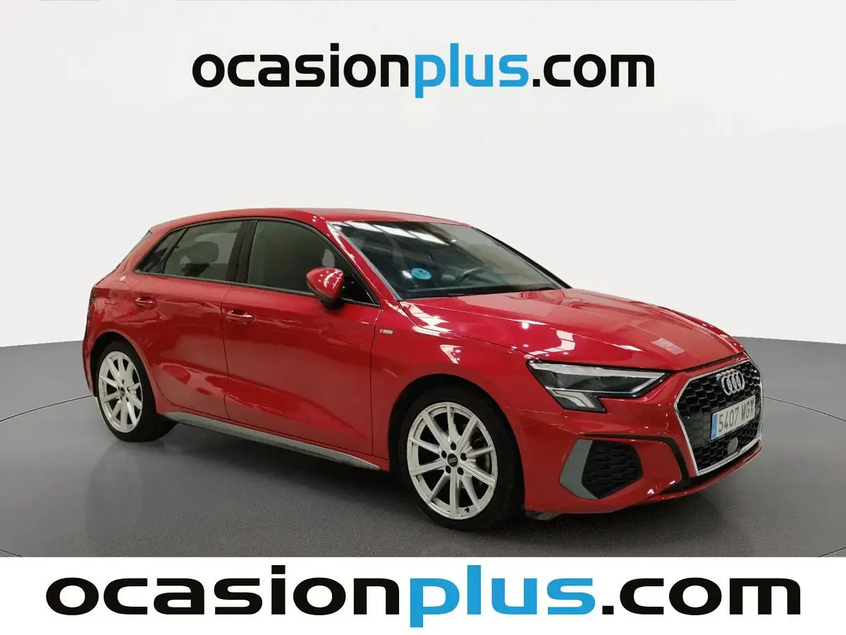 Usado Audi A3 S-Line 150 CV (110 kW) 2023 Rojo Berlina