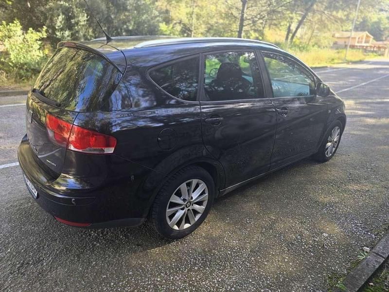 Używany Seat Altea XL Reference 105 KM (77 kW) 2011 Czarny Minivan