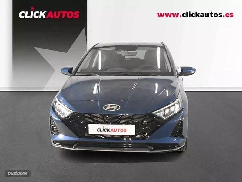 Usado Hyundai i20 100 CV (73 kW) 2025 Azul Berlina