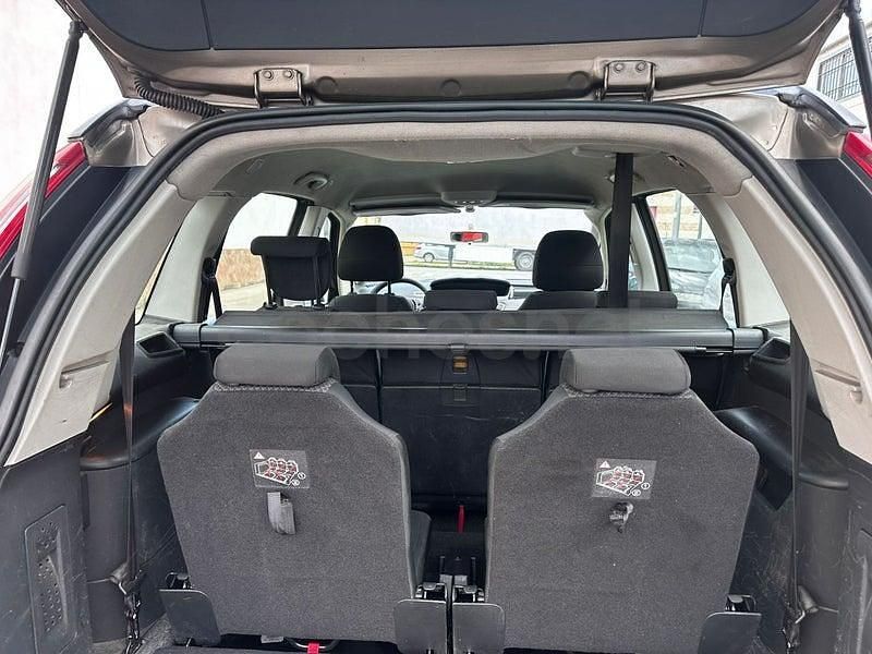 Usado Citroën Grand C4 Picasso Business Class 112 CV (82 kW) 2011 Beige Monovolumen