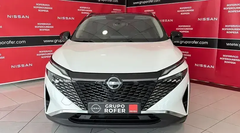 Usado Nissan Qashqai N-Connecta 190 CV (139 kW) 2024 Kori white techo black SUV