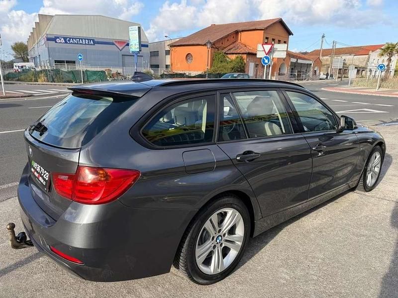 Usado BMW 318 Comfort Edition 143 CV (105 kW) 2014 Gris Familiar
