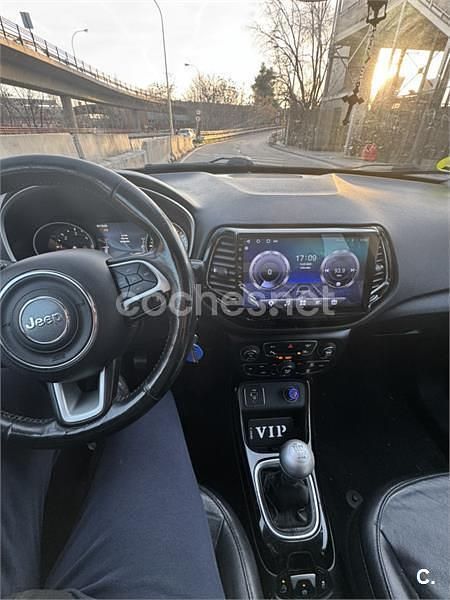 Usado Jeep Compass Limited 120 CV (88 kW) 2018 Negro SUV