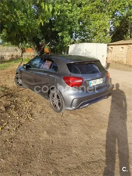 Usado Mercedes A200 AMG line 136 CV (100 kW) 2016 Gris / plata Utilitario