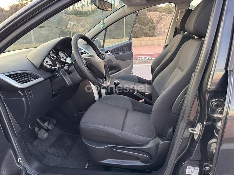 Usado Peugeot 207 Active 92 CV (67 kW) 2011 Negro Berlina