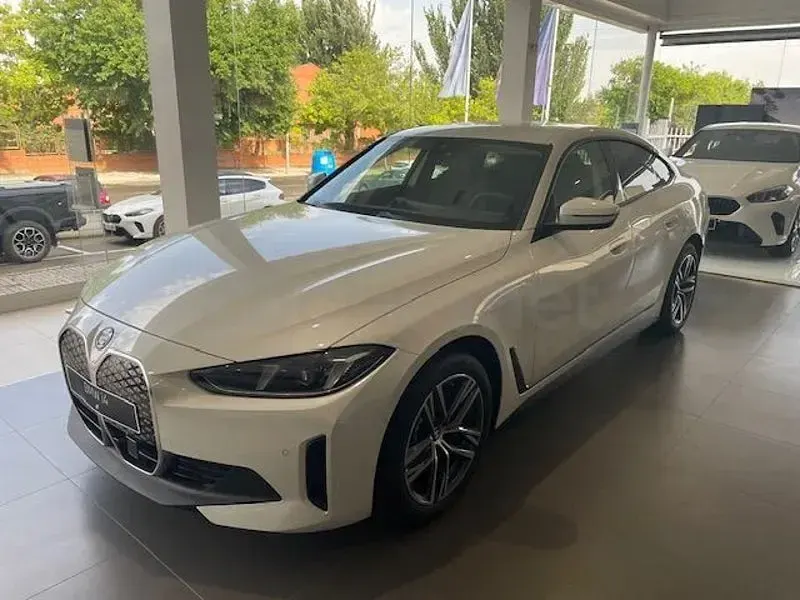Nuevo BMW i4 210 kW (286 CV) 2025 Eléctrico Berlina