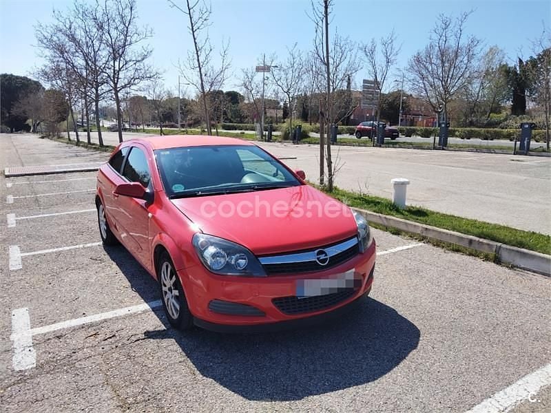 Usado Opel Astra GTC Sport 105 CV (77 kW) 2007 Rojo Berlina