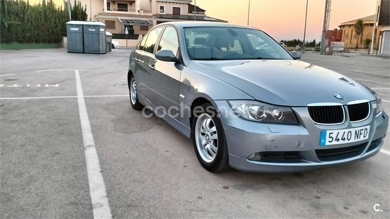 Gris / plata Usado 2005 BMW 320 Berlina | 4900 € (Precio justo) - Imagen 1/4