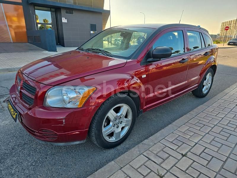 Usado Dodge Caliber 140 CV (102 kW) 2008 Granate Utilitario