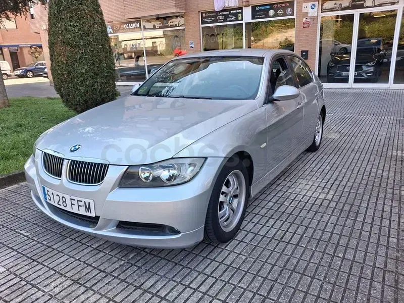 Usado BMW 320 150 CV (110 kW) 2006 Gris / plata Berlina