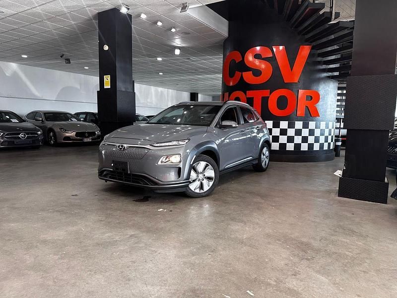 Usado Hyundai Kona 100 kW (137 CV) 2021 Gris SUV