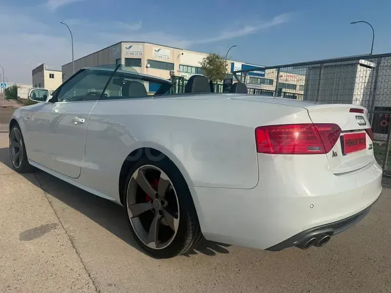 Usado Audi A5 Cabriolet S-Line 218 CV (160 kW) 2015 Blanco Descapotable