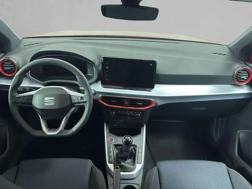 Usado Seat Arona FR 116 CV (85 kW) 2026 Rojo SUV