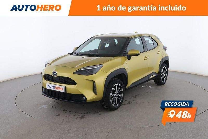 Amarillo Usado 2023 Toyota Yaris Hybrid Active | 23.699 € (Un poco caro) - Imagen 1/2