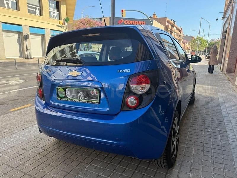 Usado Chevrolet Aveo LT 100 CV (73 kW) 2013 Azul Berlina
