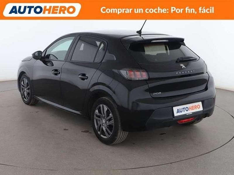 Usado Peugeot 208 Active 102 CV (75 kW) 2021 Negro Utilitario