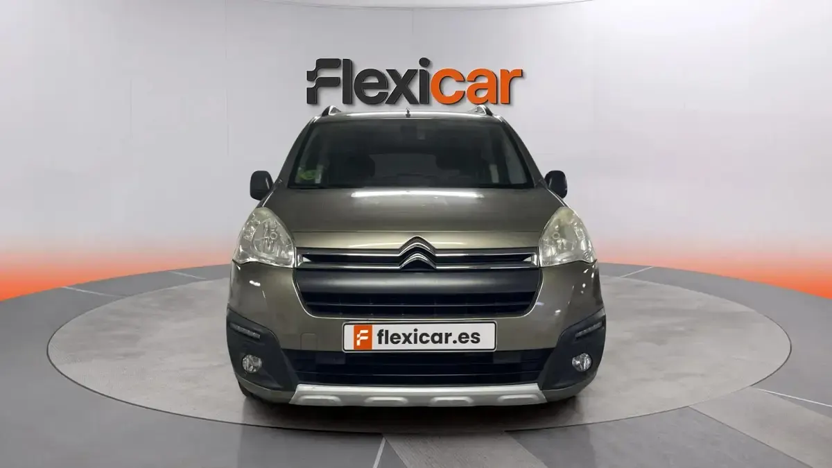 Usado Citroën Berlingo 110 CV (80 kW) 2017 Verde Monovolumen