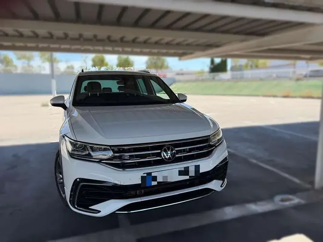 Usado VW Tiguan R-line 150 CV (110 kW) 2022 Blanco SUV