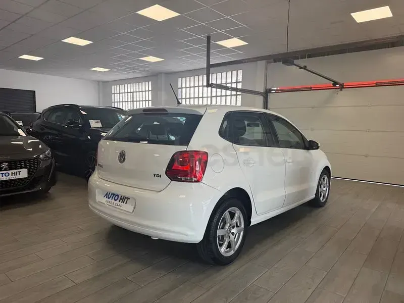 Usado VW Polo Advance 75 CV (55 kW) 2011 Blanco Utilitario